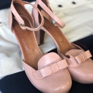 Chie Mihara pink heels with bow detailing